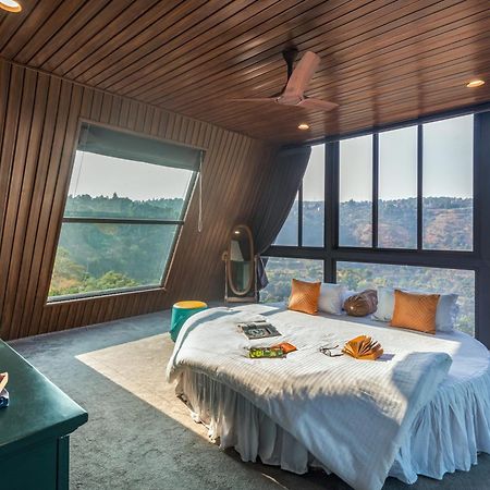 Saffronstays A Vantage, Panchgani - A Pyramid Shaped Unique Luxury Villa With Infinity Valley Views מראה חיצוני תמונה