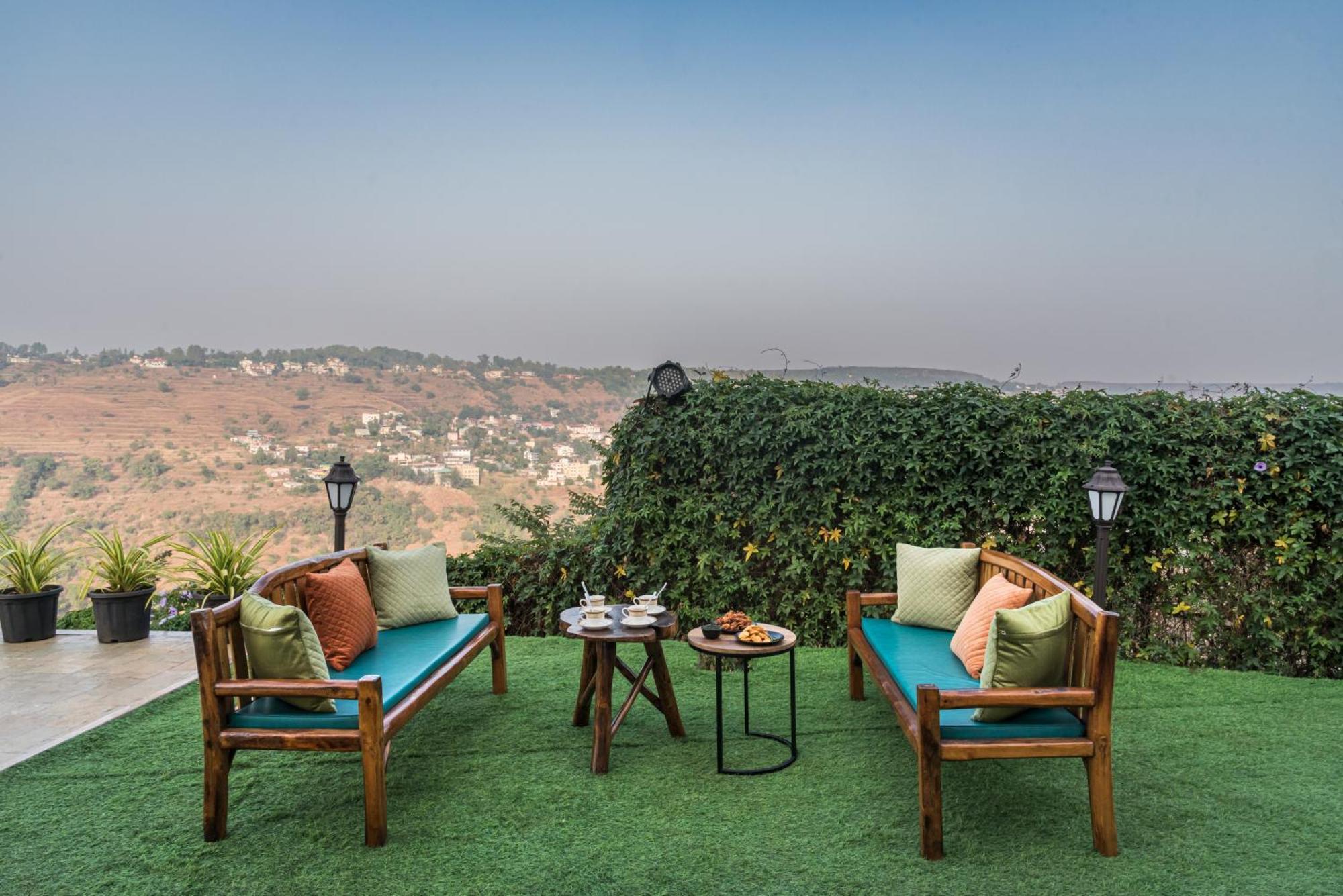 Saffronstays A Vantage, Panchgani - A Pyramid Shaped Unique Luxury Villa With Infinity Valley Views מראה חיצוני תמונה